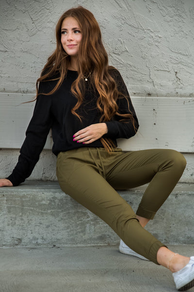 DT UPTOWN Lightweight Joggers in Olive Green